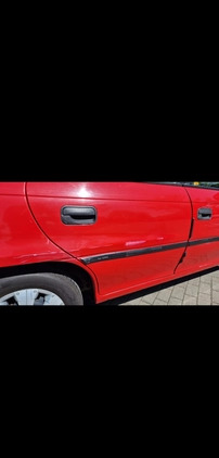 Opel Astra cena 5000 przebieg: 70295, rok produkcji 1998 z Łódź małe 121